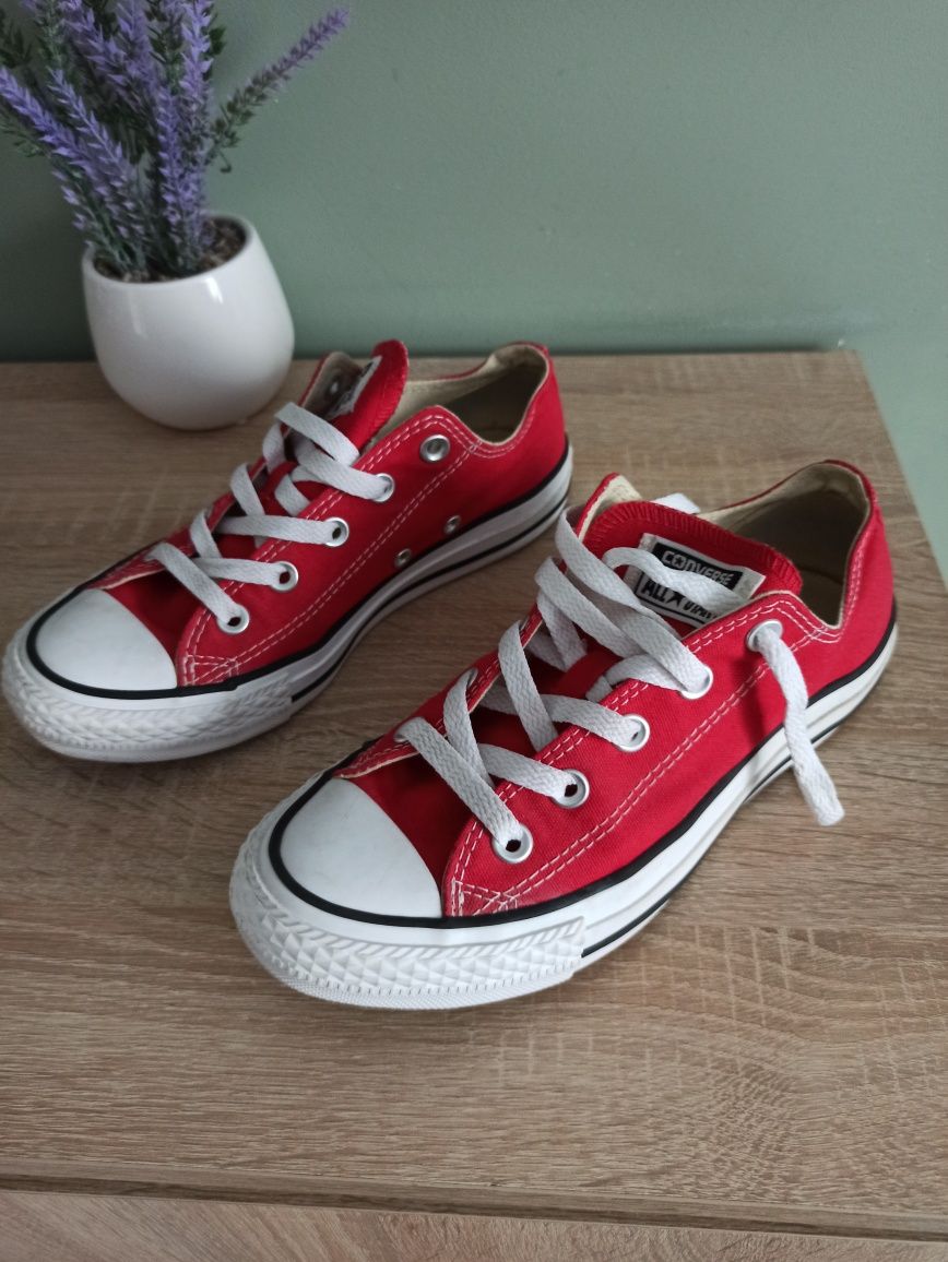 Trampki krótkie czerwone Converse rozm.36,5
