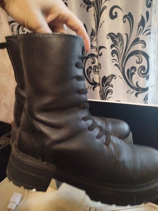 Шкіряні ботінки,сапожки