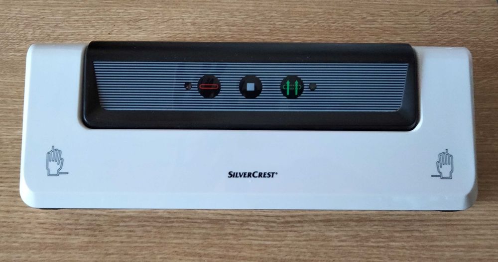 Máquina de embalar a vácuo SilverCrest avariada