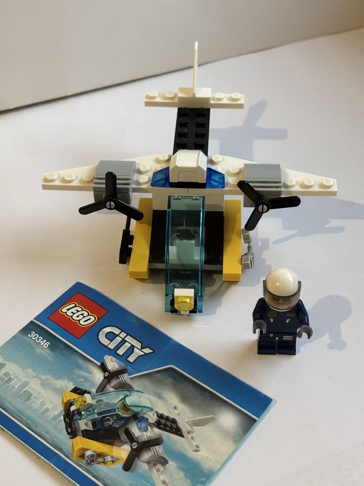 Lego City 30346 samolot z wieziennej wyspy