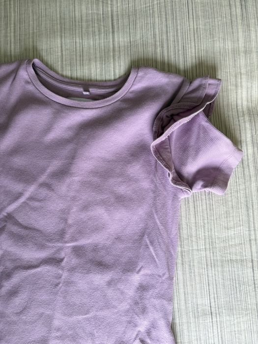 T-shirt body lilás com folhos Lefties