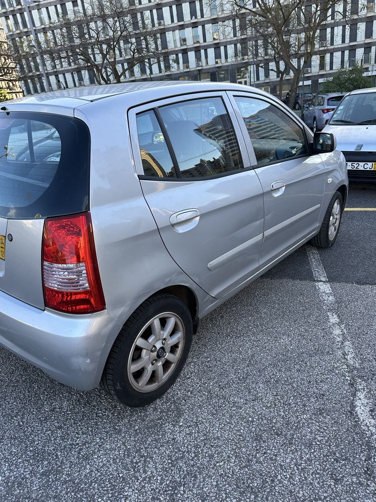 KIA PICANTO EX 1.0 de Dezembro 2004 com apenas 107000 km.