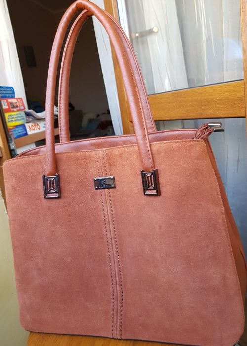 Стильная кожаная сумка sofiya