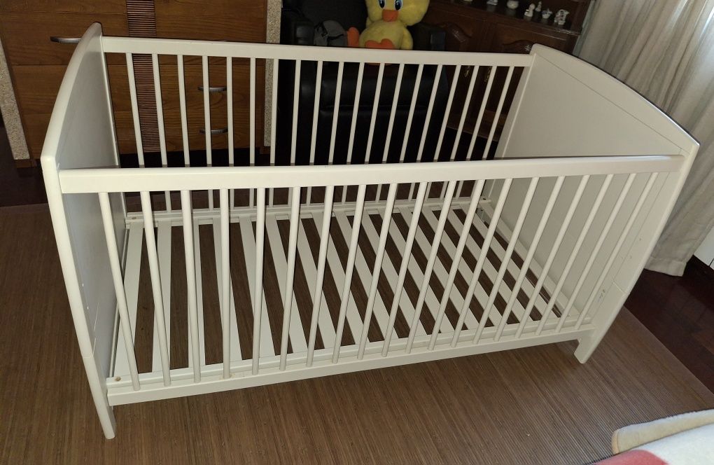 Berço madeira 140cm
