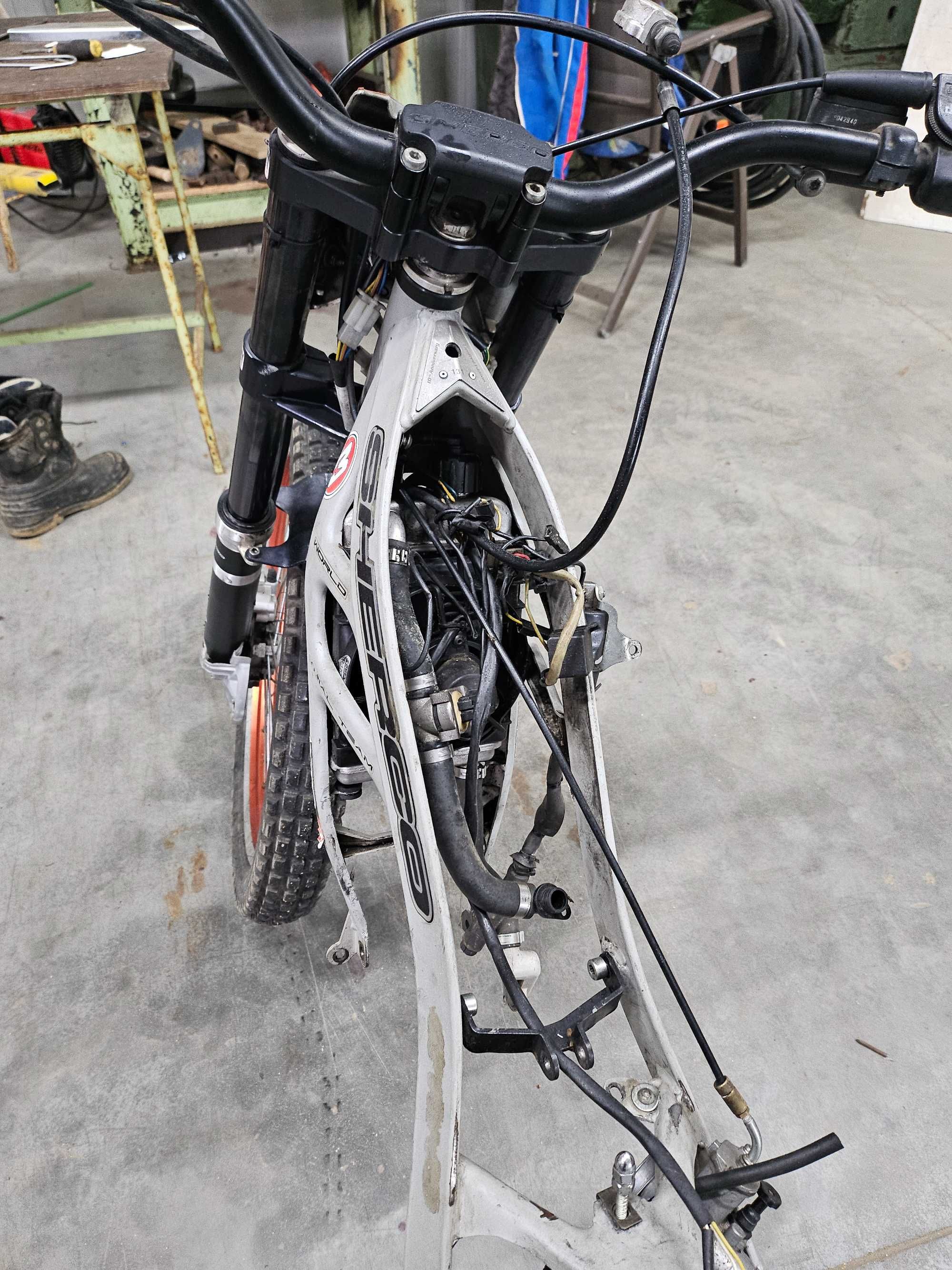 trial scherco 4T