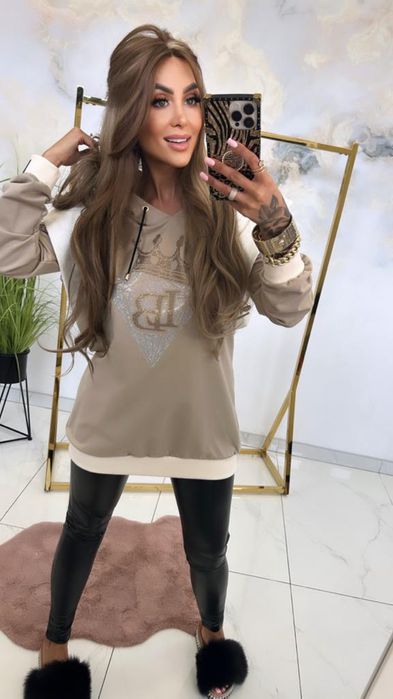 Elegancka bluza tunika z kapturem cyrkonie Lola bianka