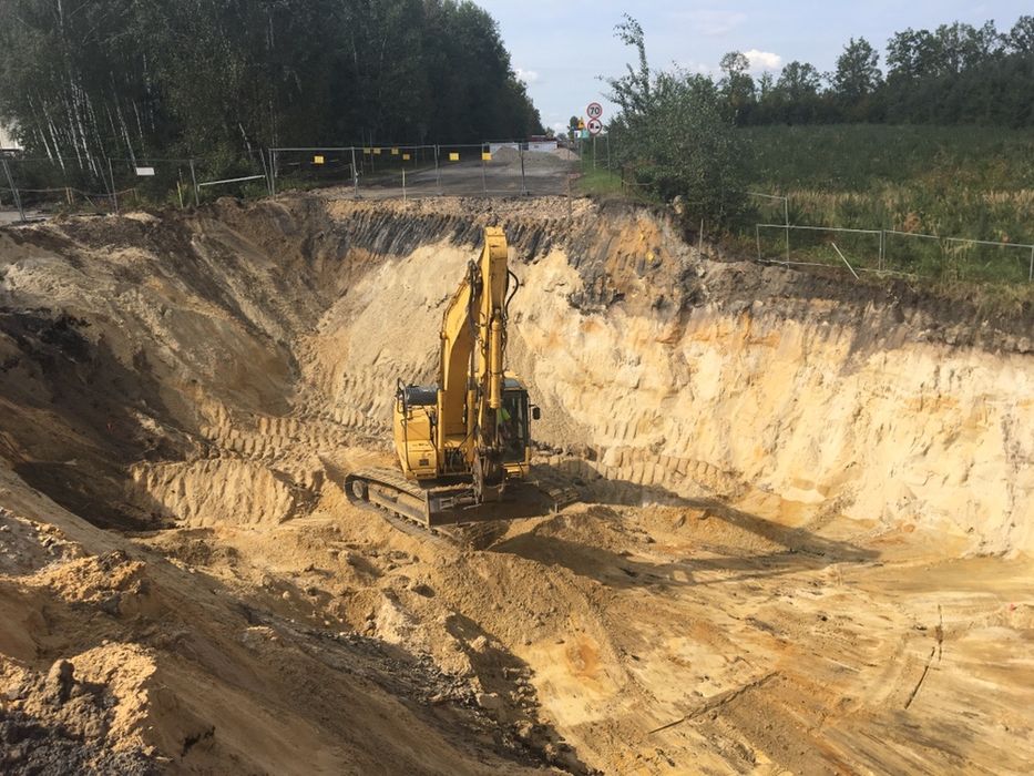 Usługi sprzętowe wynajem koparki gąsienicowej 21 TON usługa koparką