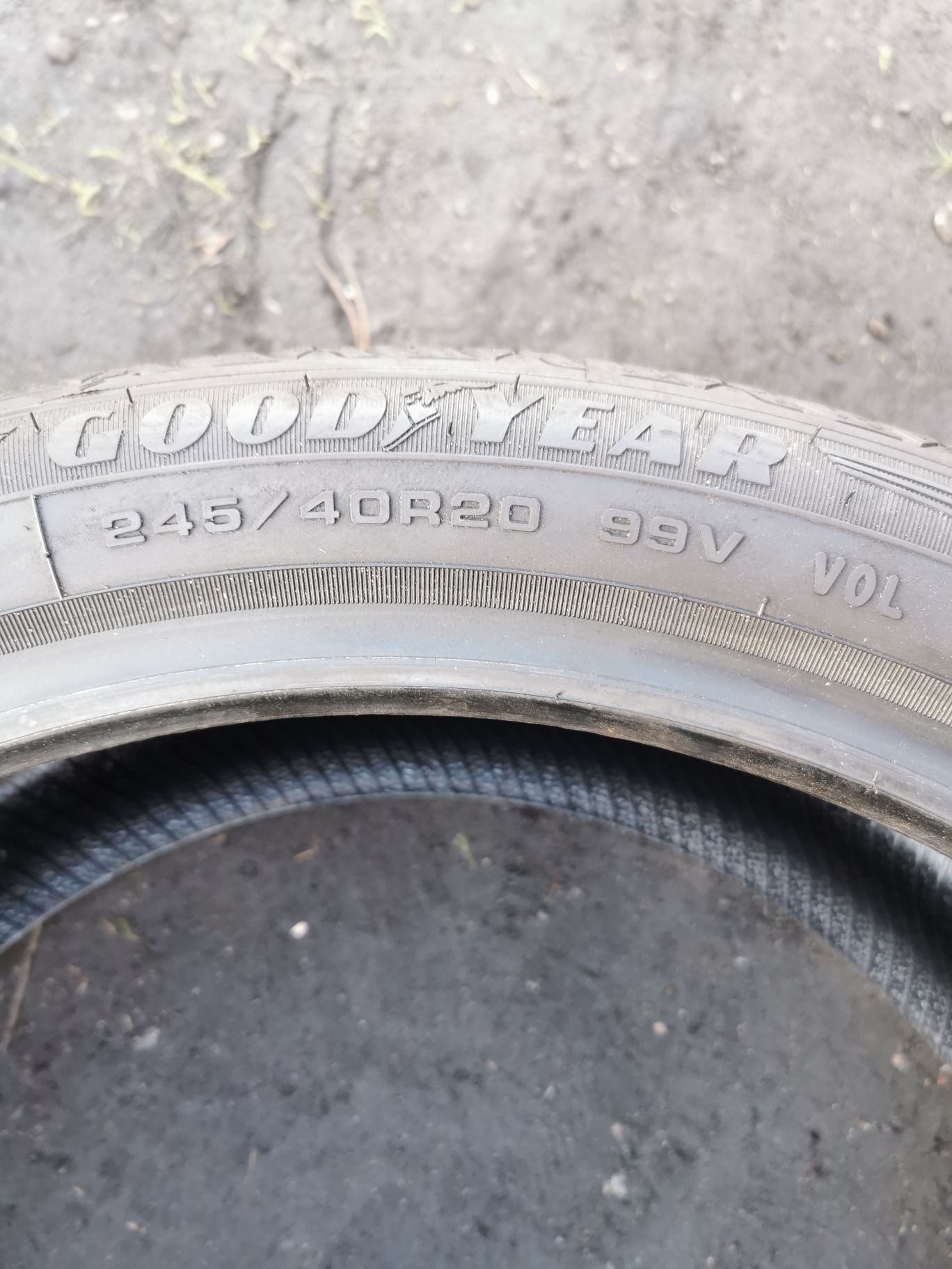 Opony letnie Goodyear efficientgrip performance suv 245/40/20 99V Demo