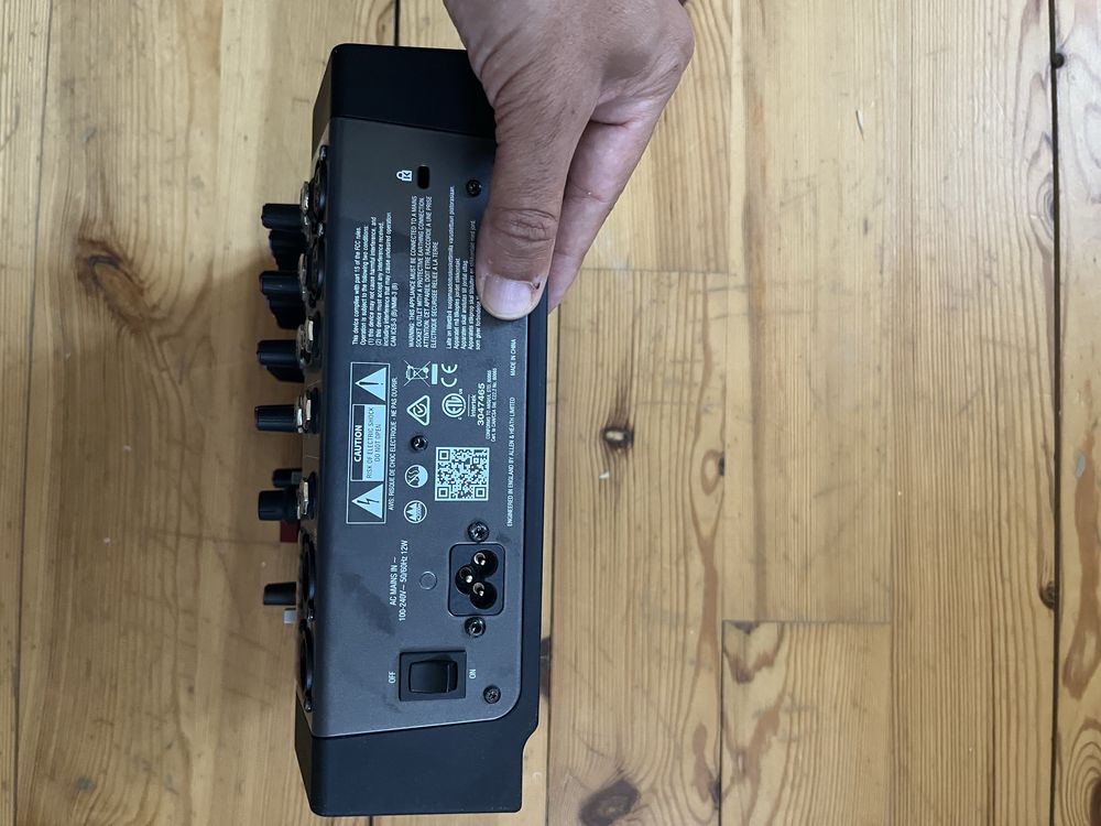 Mesa de mistura Allen & Heath ZED-6FX