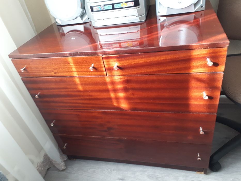 Продам комод в гарному стані