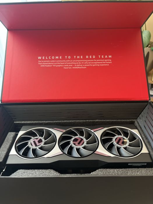 Karta graficzna AMD Radeon RX 6900 XT 16 GB referencyjna