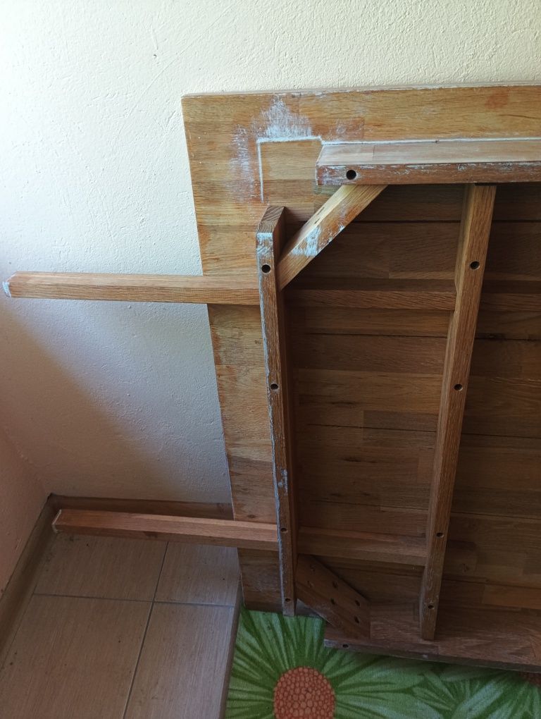Sprzedam stół z 6 krzesłami