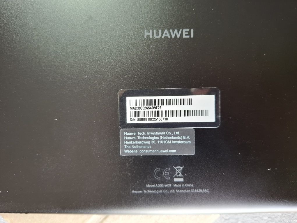 Tablet Huawei com pouco uso.
