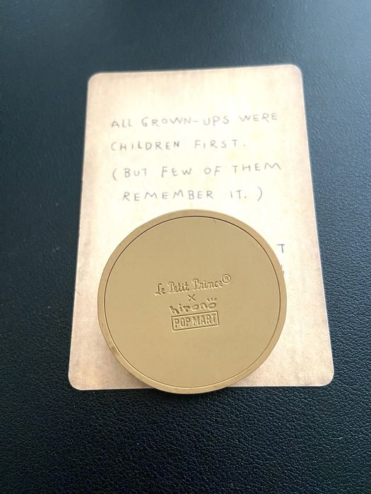 Hirono The Pilot колекція Le Petit Prince секретка popmart