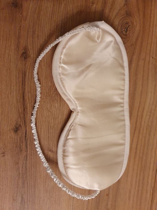 Opaska na oczy do spania biała Avon