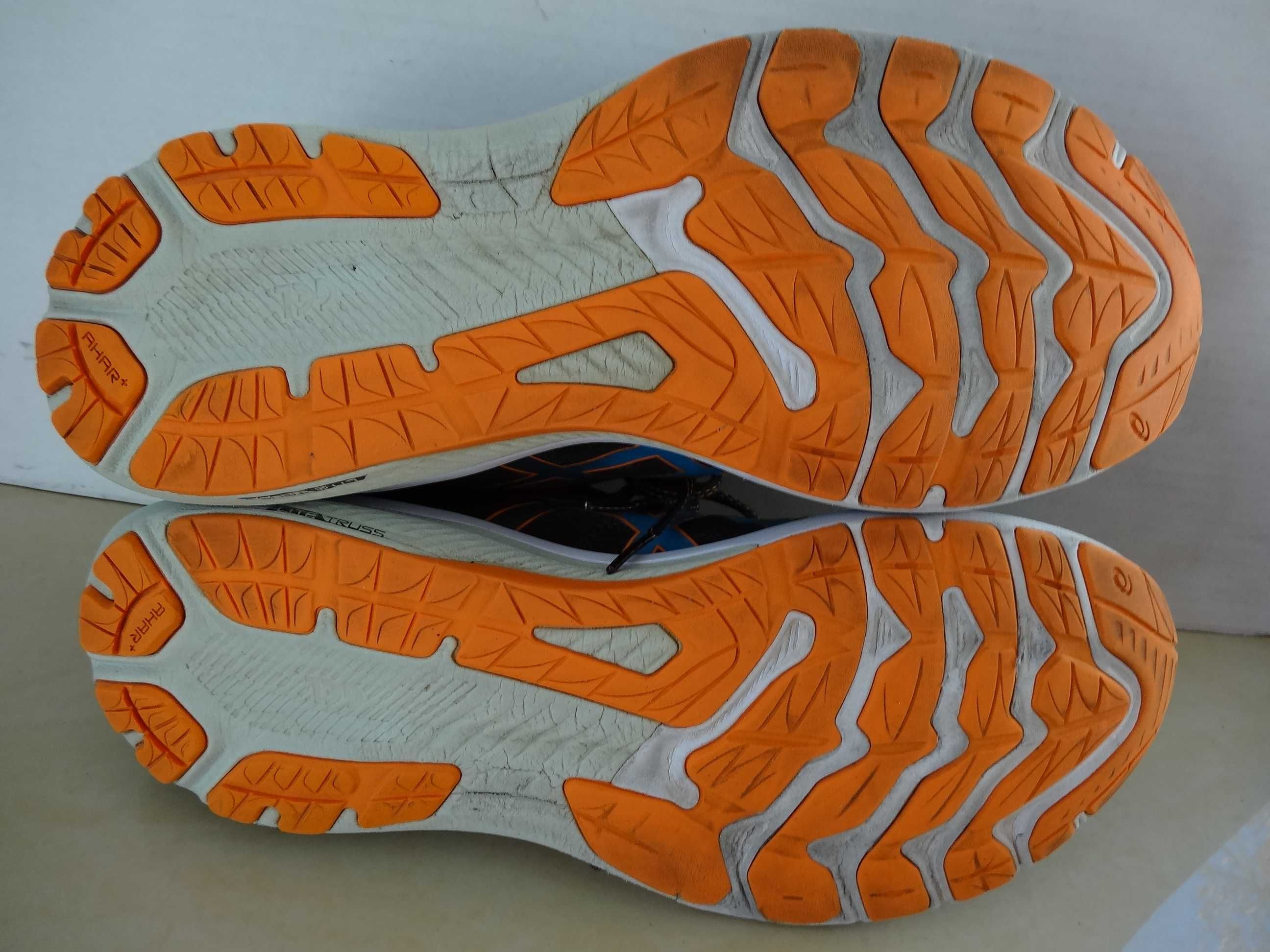 Buty ASICS GT-2000 11 roz 45 Bieganie Sportowe