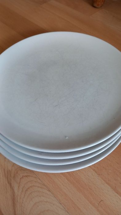zestaw 4-ch płaskich talerzy Ikea średnica 26 cm