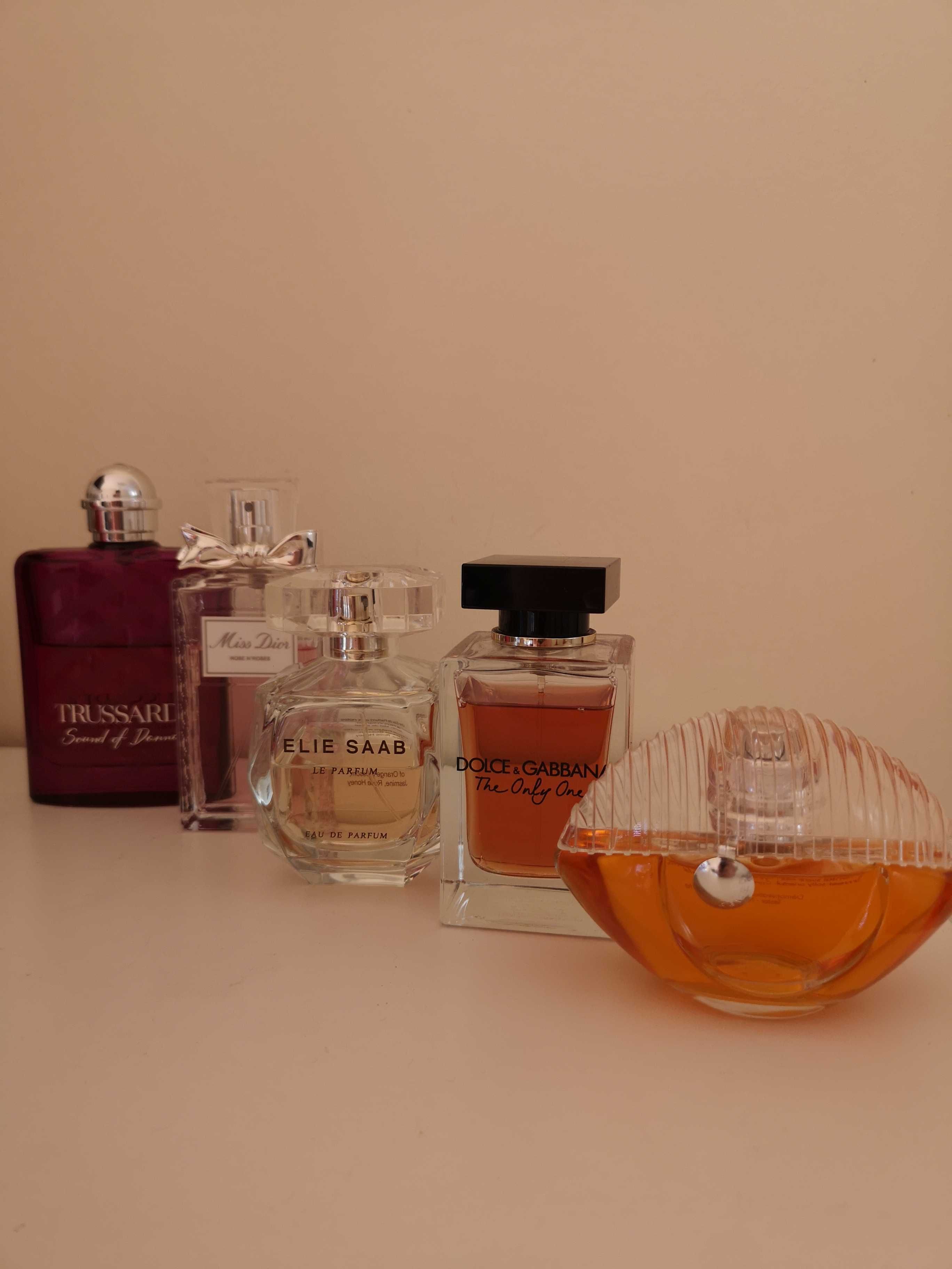 Varias perfumes para mulheres