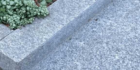 Obrzeże granitowe kamienne opornik krawężnik granit dalmatyńczyk grys