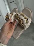 Eleganckie klapki na lato