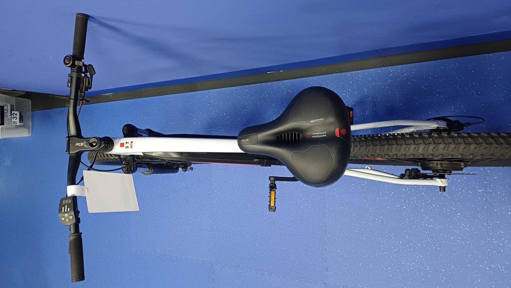 Rower elektryczny górski MTB Rockrider E-ST100