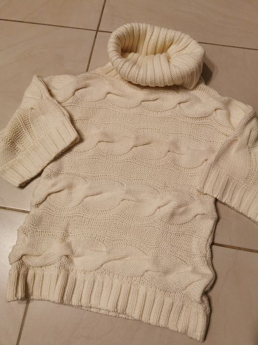 Śliczny ciepły sweterek golf  r. S/M