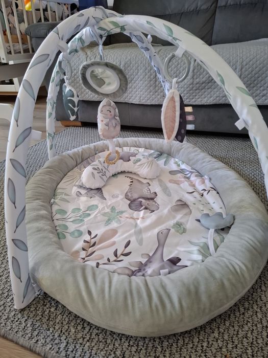 Mata edukacyjna aktywizująca z zawieszkami