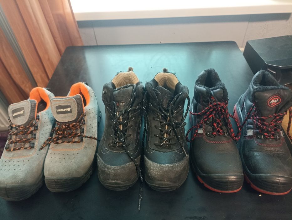 Рабочие ботинки с усиленным носком