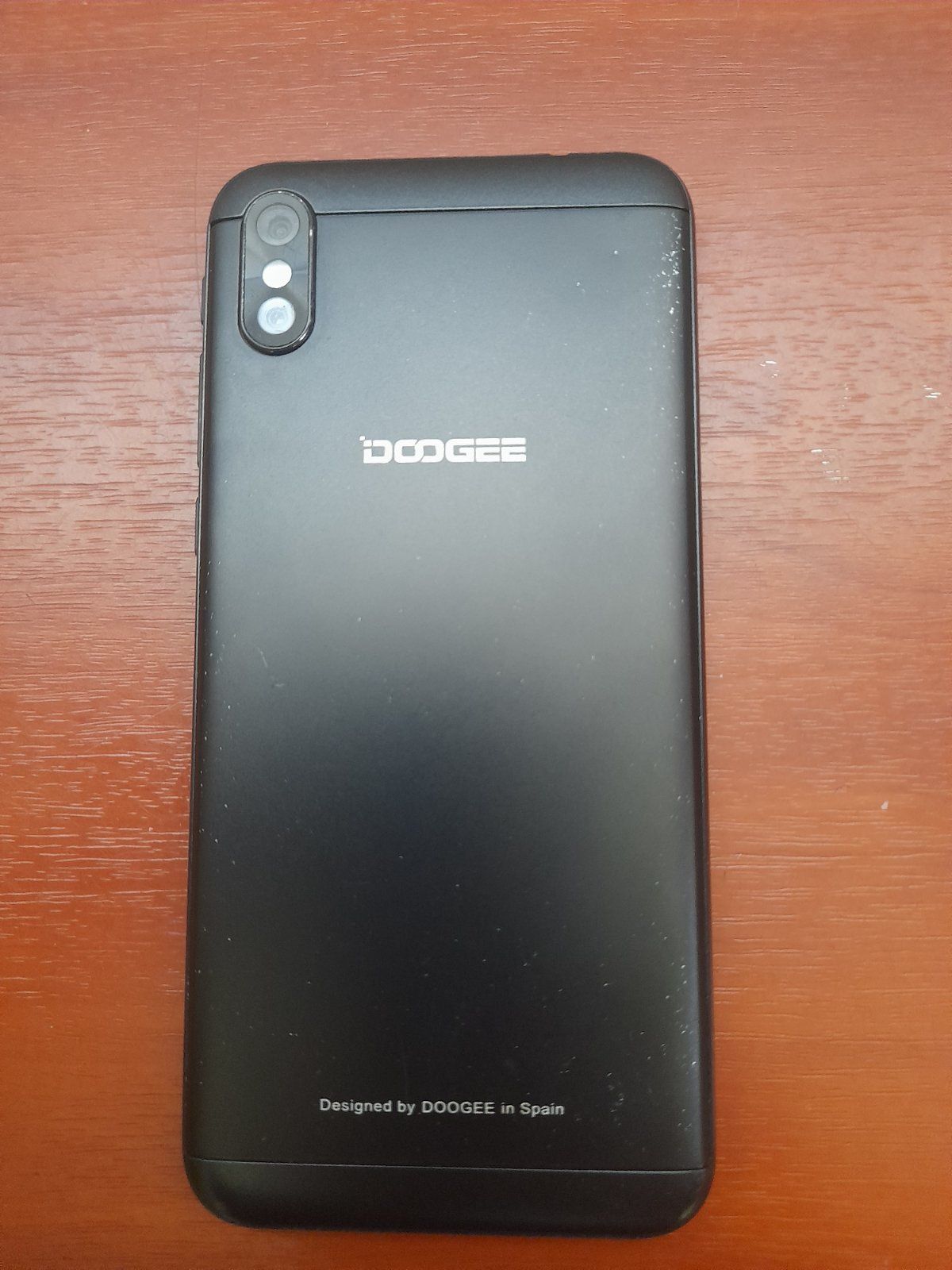 Продам смартфон Doogee x53