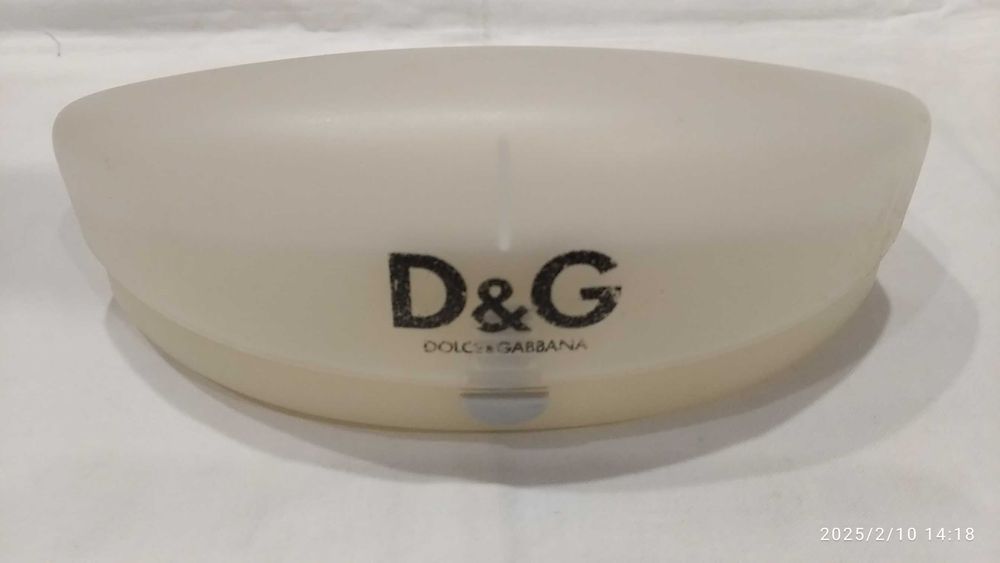 Чехол для женских солнцезащитных очков Dolce & Gabbana белый