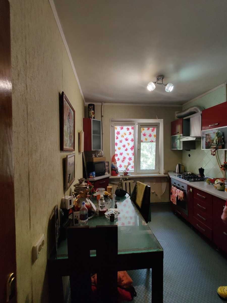 Продам 3-х комнатную квартиру на Таирова