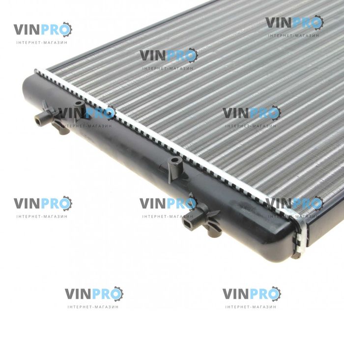 Радіатор охолодження Skoda Octavia/VW Golf IV 1.4-2.8/1.9TDI 98-10.