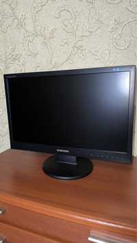 Екран Samsung wide lcd monitor 2243  (54см)