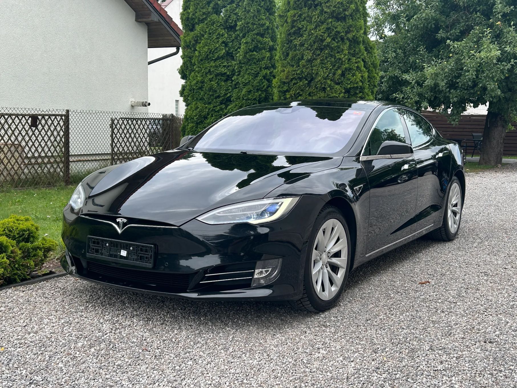 Tesla Model S Model S70D 4x4 Dual Motor lekko uszkodzona wersja EU