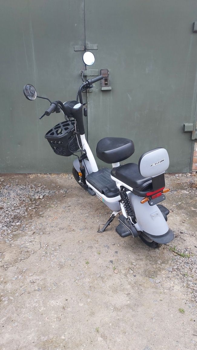 Електроскутер 14" E-Titan Golf 500W