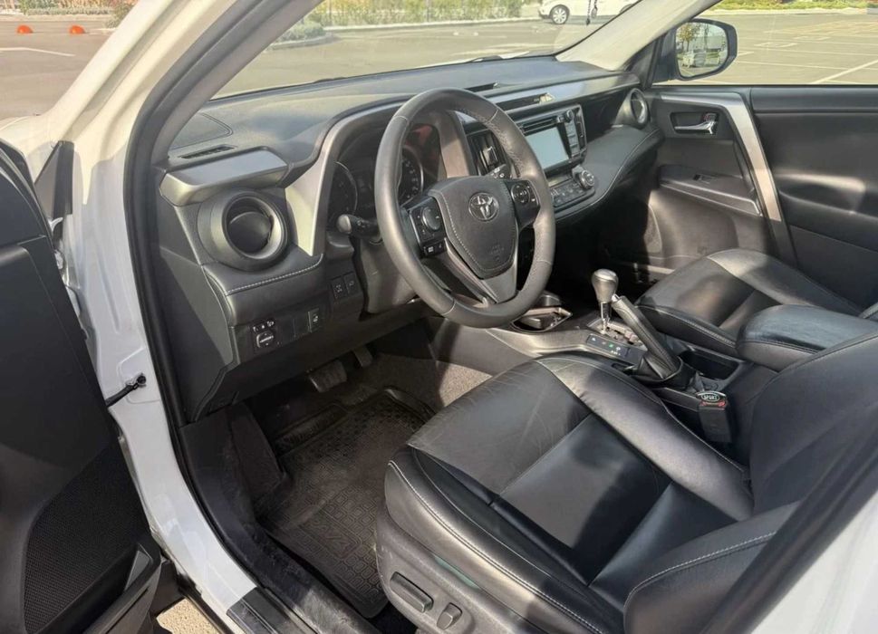 Toyota RAV4 2.5, 2016, 159 000 км