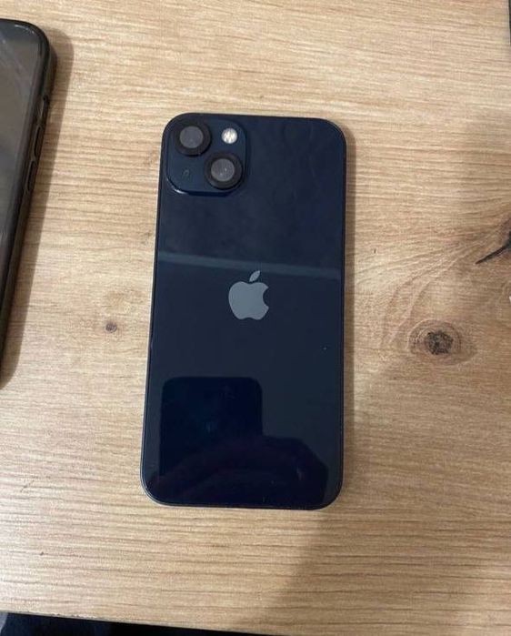 Продам айфон 13 256