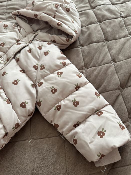 Куртка Zara для дівчинки 92 розмір