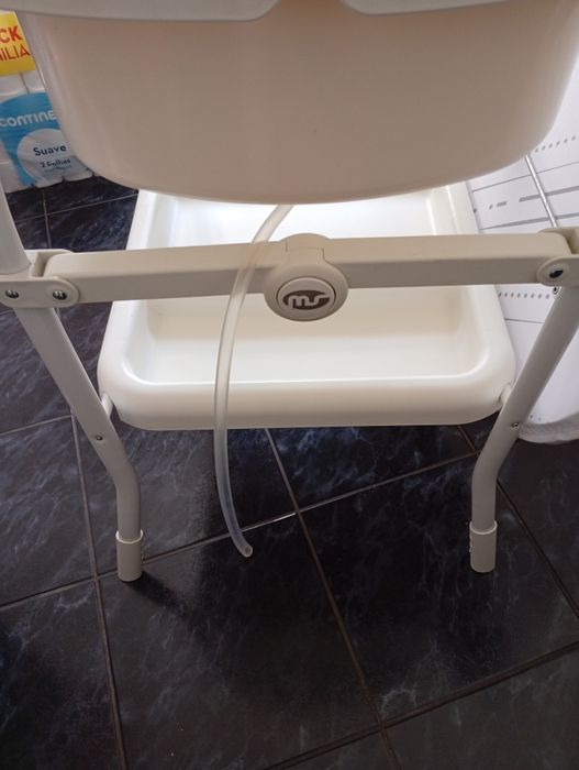 Trocador de fraldas com banheira