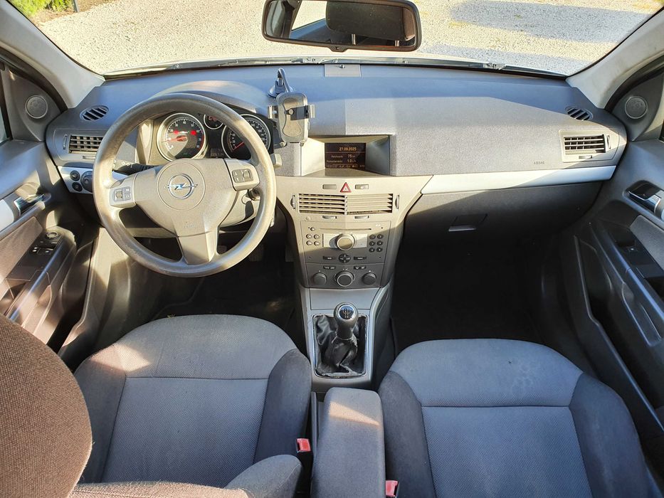 Opel Astra H Kombi 1.6 16V Klima Tempomat Hak Zamiana 226 Tyś Km Zadba