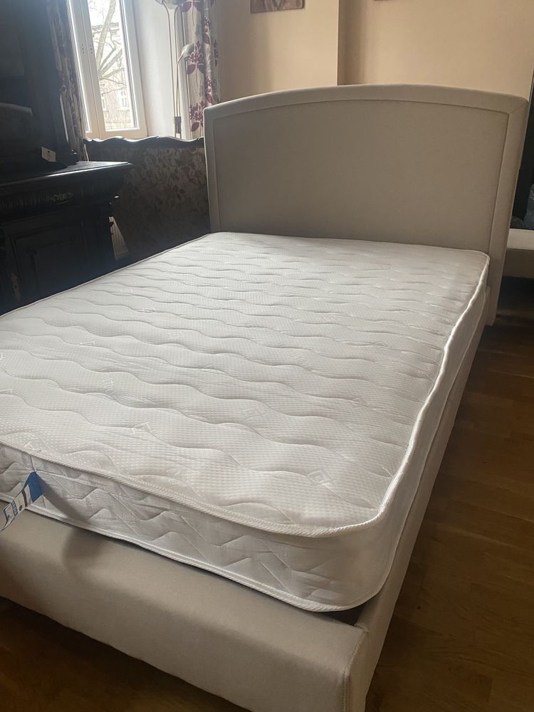 Wyprzedaż nowych łóżek z materacami