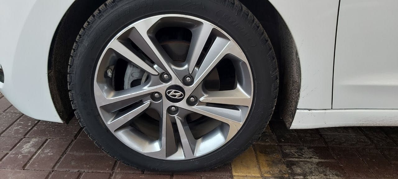 Автомобіль Hyundai Avante