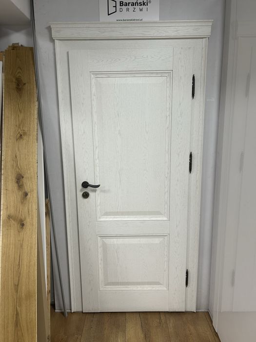 Sprzedam drzwi z ościeżnicą z ekspozycji