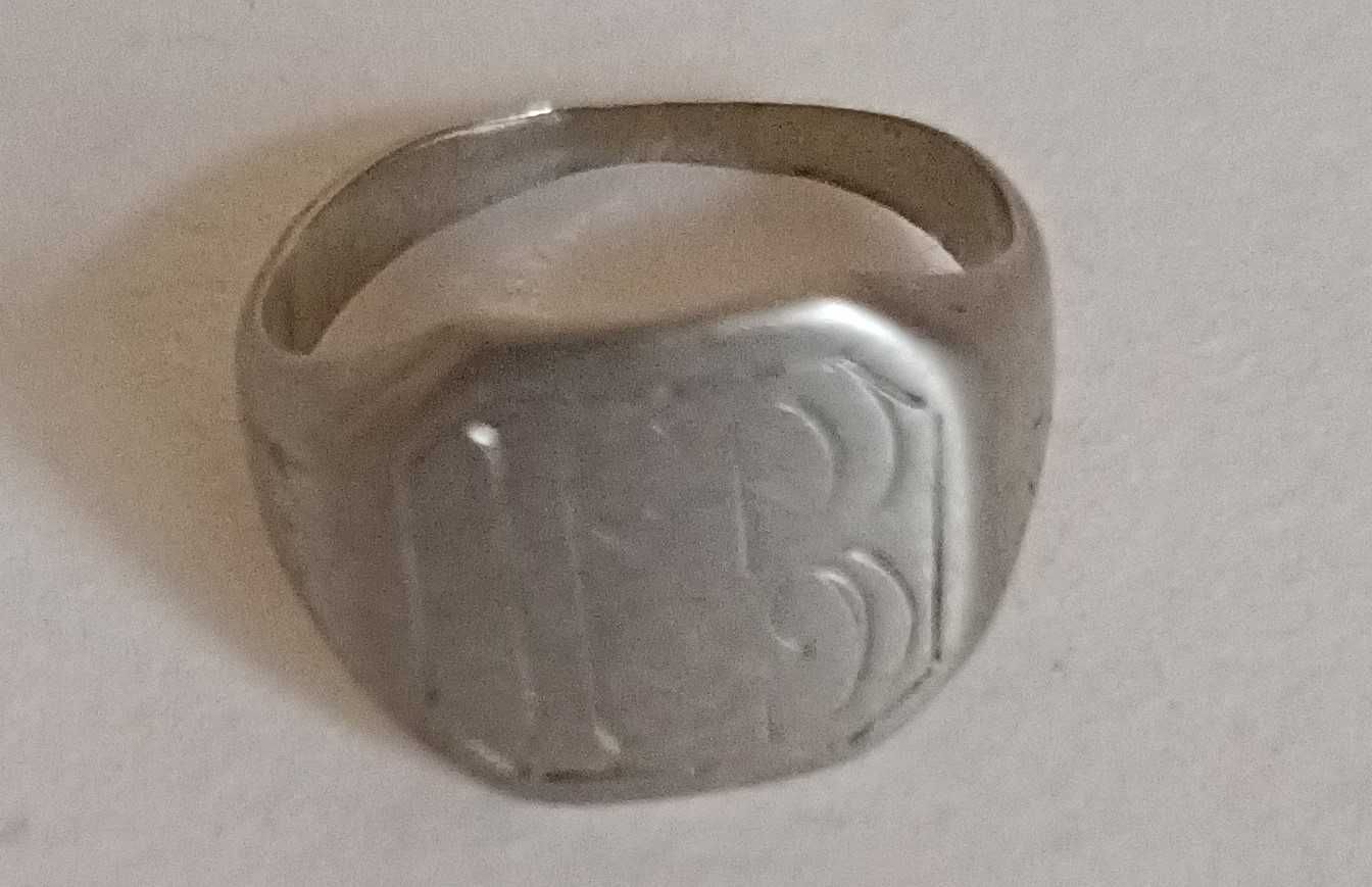Antyczny sygnecik z monogramem, Srebro 835