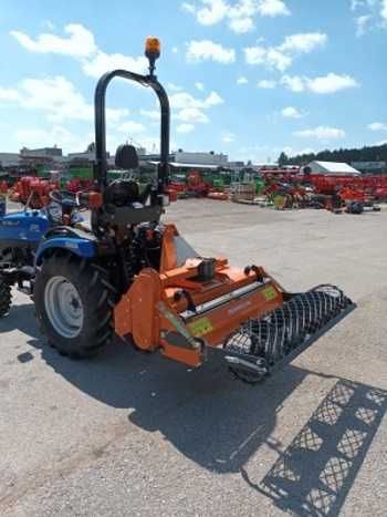 Ciągnik komunalny ogrodowy do odśnieżania Solis 26 4x4