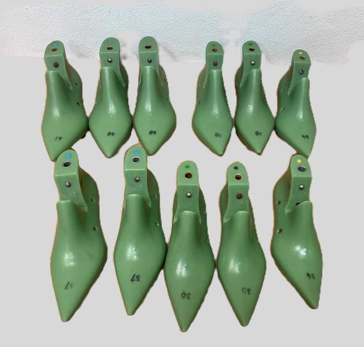 Formas de sapato ,para dar forma ao calçado. Sapateiro