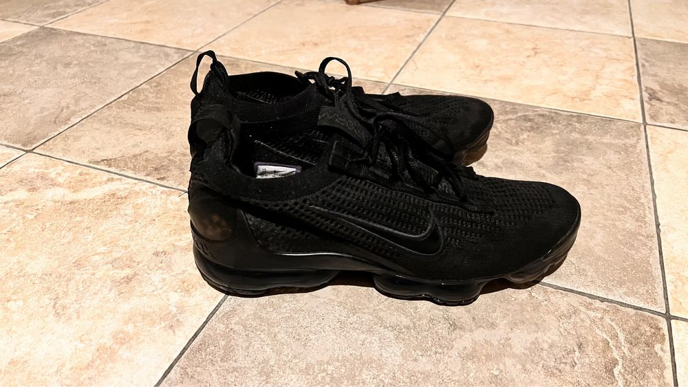 Nike Vapormax r.44 czarne 28cm