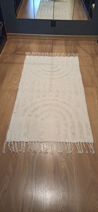 Dywan/dywan beżowy.
