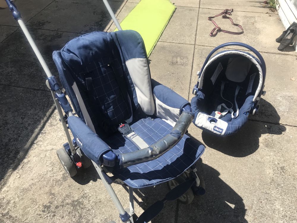 Carrinho de passeio com ovo