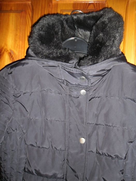 czarna kurtka z futerkiem roz.36 biust 100cm